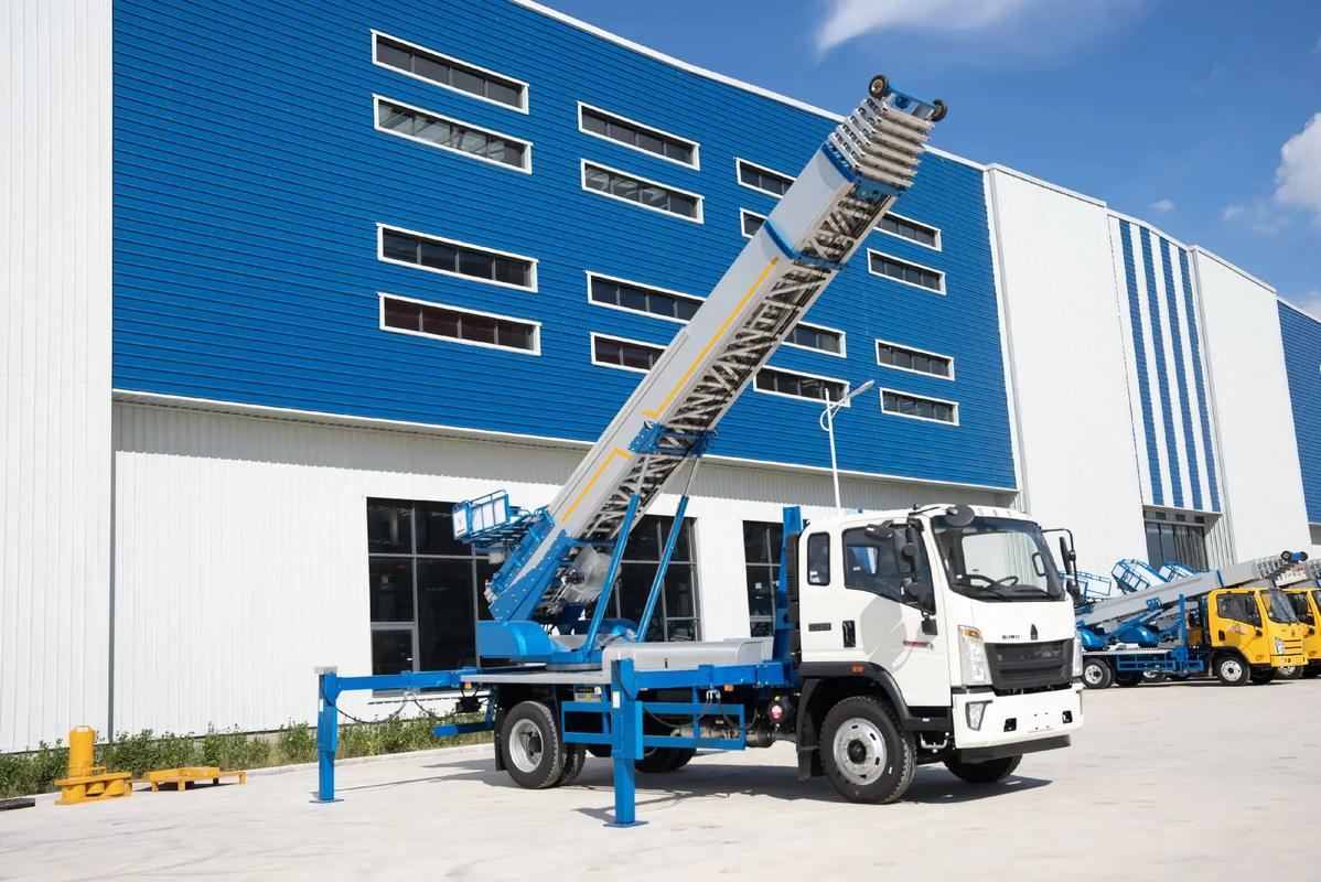 衡水桃城小型云梯车上料车租赁多少钱